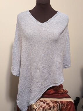 Poncho 100% Cashmere Light Blue V-Neck Poncho